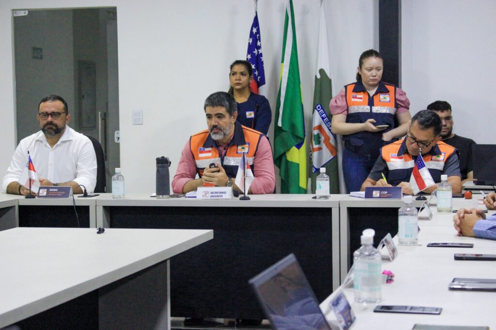 Defesa Civil do Amazonas apresenta prognóstico sobre os impactos de possível seca aos fornecedores de energia elétrica