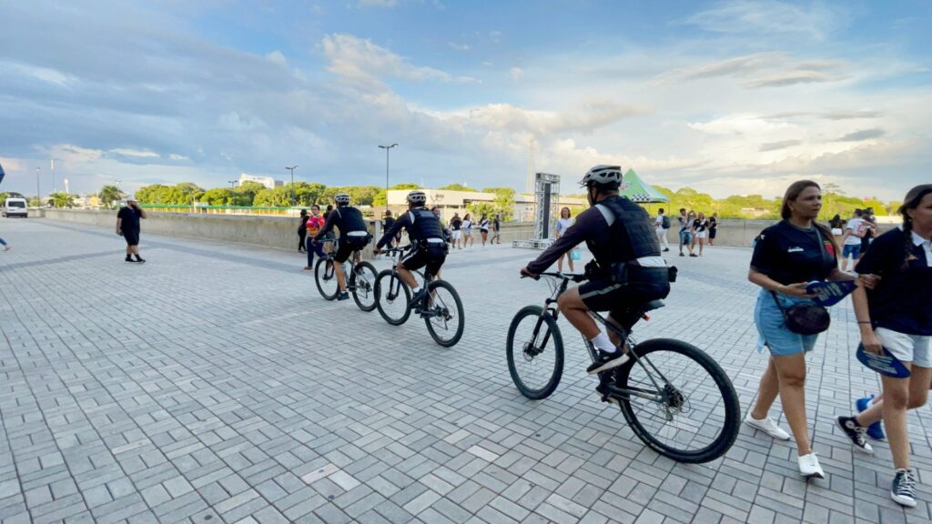 Ciclopatrulha garante segurança com policiamento preventivo em parques e zonas comerciais de Manaus