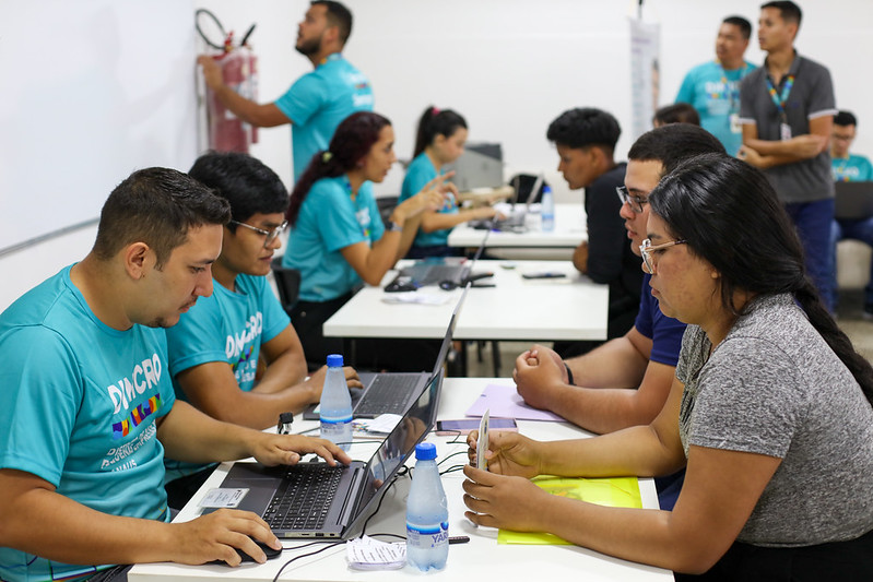 Sine Manaus atende moradores em dois bairros da cidade neste sábado