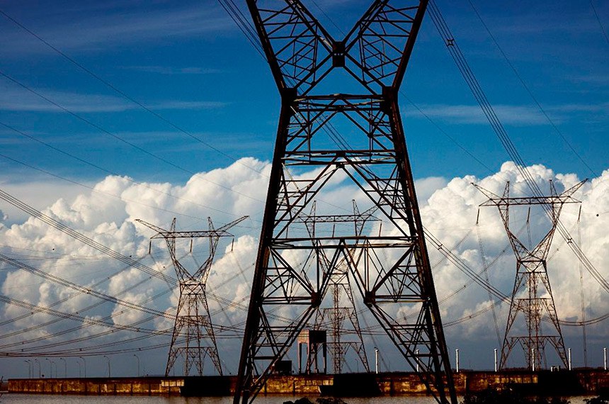 Governo edita medida provisória para frear aumento da conta de luz