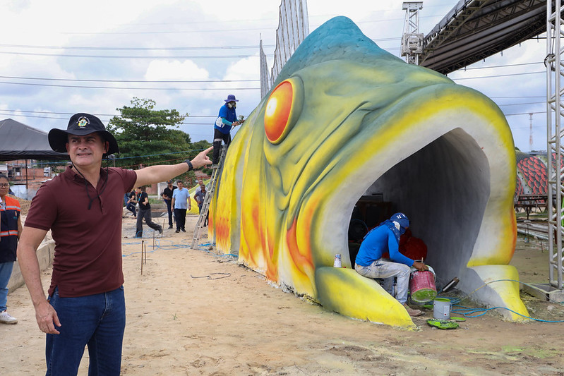 Prefeito realiza visita técnica em obras da segunda etapa do parque Amazonino Mendes