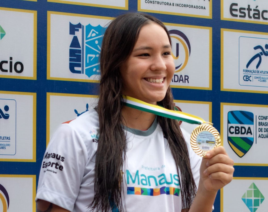 Nadadora do “Manaus Olímpica” fatura bicampeonato brasileiro de Águas Abertas em Santa Catarina