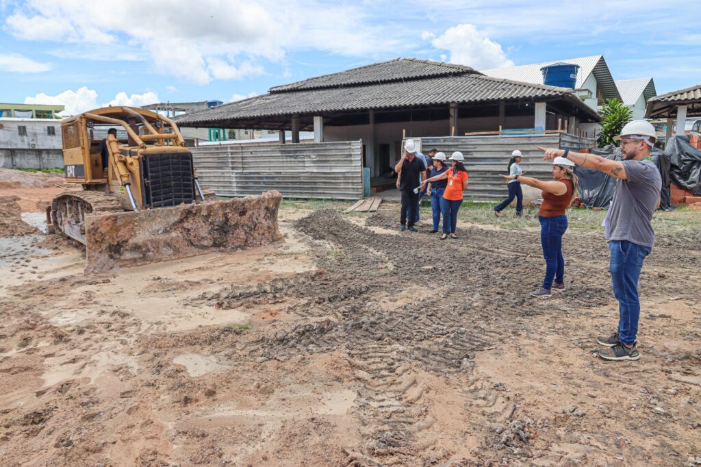 Governo do Amazonas realiza visita técnica em canteiro de obras da Casa da Mulher Brasileira