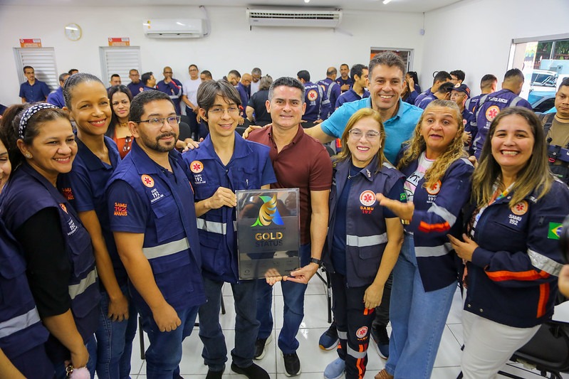 Prefeito recebe placa de selo internacional dedicado ao Samu Manaus pela excelência em socorro a pacientes com AVC