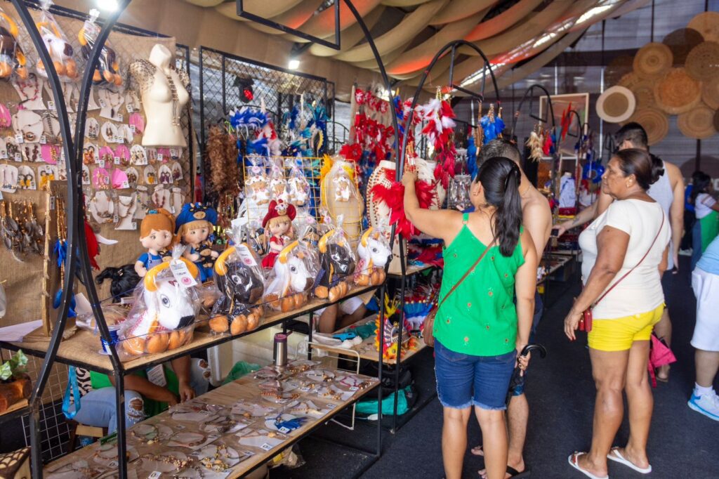 Festival de Parintins 2024: Artesãos lucram mais de R$ 800 mil em quatro dias na 19ª Mostra de Artesanato e Economia Solidária