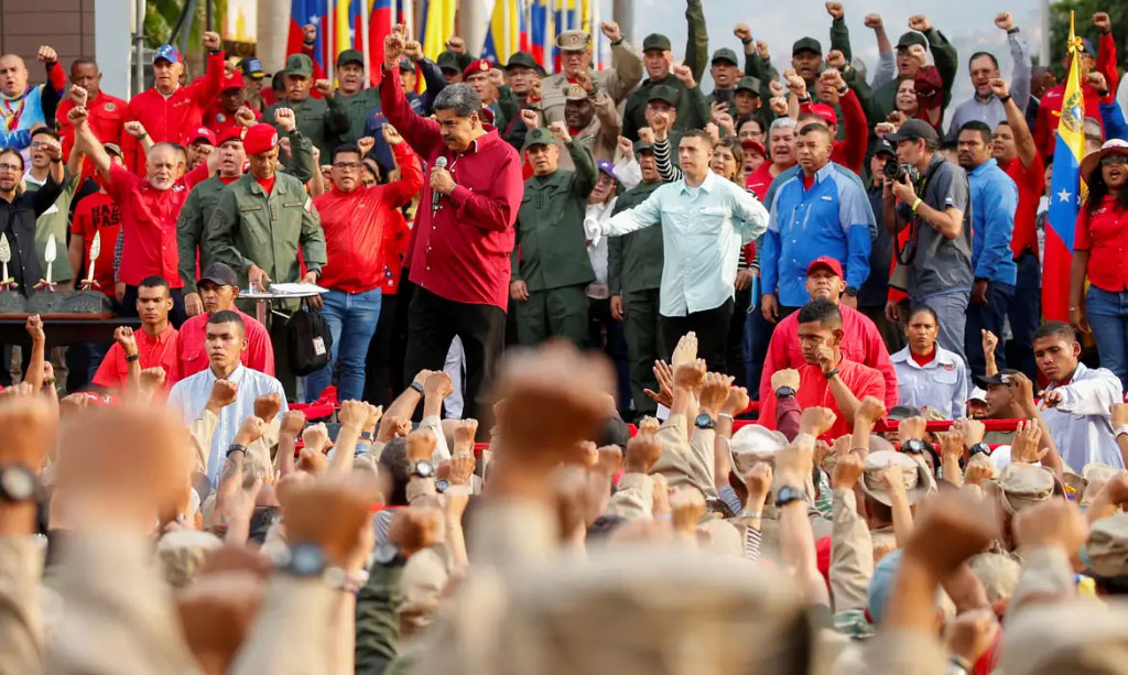 Venezuelanos relatam dificuldades para votar no exterior