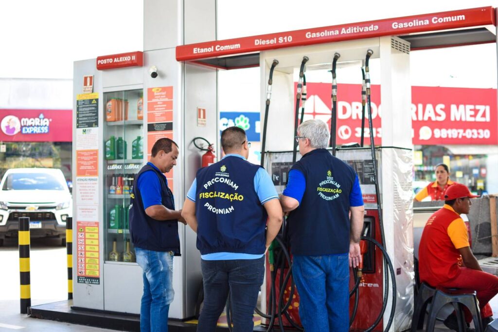 Procon-AM notifica 100 postos de combustíveis após alta no preço da gasolina