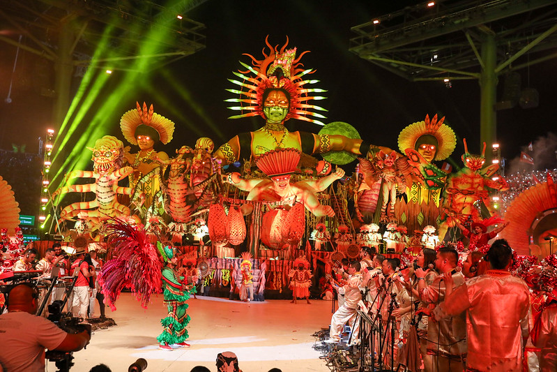 Festival de Parintins 2024: Garantido abre a terceira noite e encanta a galera vermelha e branca