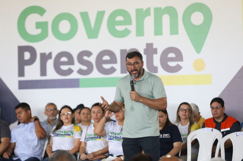 Wilson Lima acompanha a 11ª edição do Governo Presente com ações de cidadania e assina regularização fundiária para moradores do Residencial Petrópolis